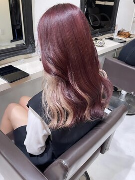 セルカ 新宿(CERCA) ジューシーレッド×ホワイトベージュ