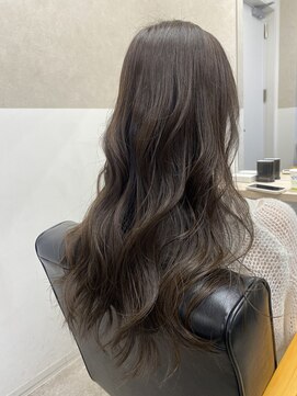 ジゼル 博多(GiseL) 暗グレージュ/ Gisel かじ@kaji_de_experiences[博多]