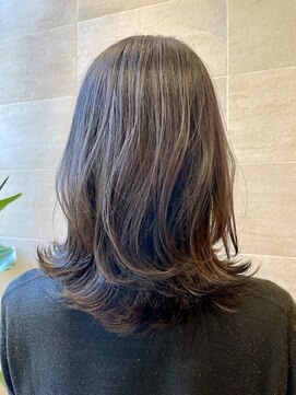 ビュートリアム265(BEAUTRIUM 265) ミディアムレイヤー/レイヤーカット/銀座/アッシュ/くびれヘア