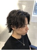波巻きセンターパート(刈り上げツーブロック黒髪パーマ)