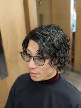 グラスヒビキ 波巻きスパイラルパーマ　ウルフ