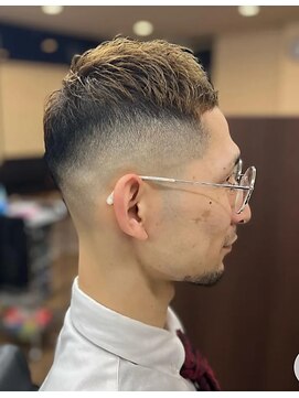 キングズチェアー カットクラブ(Kings' chair cut club) 【メンズ】メンズショート/スキンフェード〈理容室〉