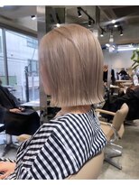 サンクプロジェクト(cinq PROJECT)&nbsp;ショートボブミルクティーベージュカラーダブルカラーハイトーン