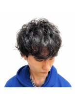 銀座マツナガ 神田店&nbsp;メンズマッシュウルフスパイラルパーマツーブロック刈り上げ