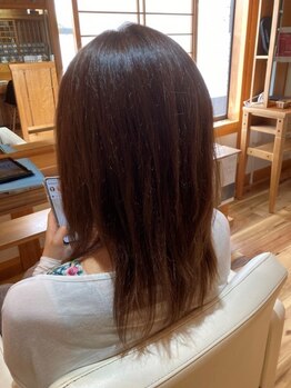 エミュー(EMU)の写真/濃密炭酸泡で頭皮を徹底クレンジング！清潔感あふれる髪と心地よい癒し体験をぜひお試しください。