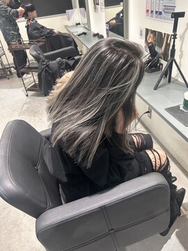 キング 心斎橋店(K!ng) 韓国オルチャンレイヤーカット透明感カラー顔まわり前髪カット