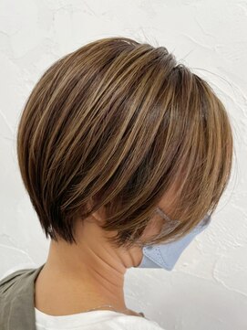 エルズ 大宮店(ailes) ハイライト×ショート[大宮/大宮駅/大宮ショート]