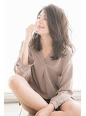 ほどよいこなれ感の無造作ウェーブ