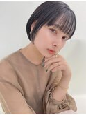 小顔に見える大人ショートボブ/インナーカラー