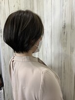 アンダーバーホワイト 南海難波店(_WHITE) 丸みショート