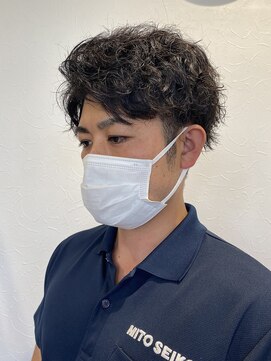 ゴデーレ(GODERE) 20代30代40代ツーブロックツイスパ大人黒髪暗髪モテヘア