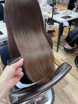 ハグ 横浜(HUG) 最先端のケアカラーはトリートメントより凄い