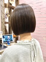 ラフ 新宿(Laff)&nbsp;新宿 大人可愛い 20代30代40代 前下がりボブ 切りっぱなしボブ