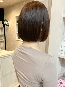 キャアリー(Caary) 福山市Caary 人気 ピンクブラウン/内巻きボブ/ラウンド前髪