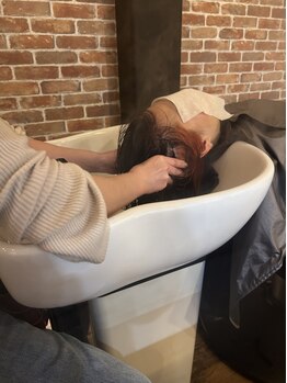 ロータス(LOTUS)の写真/夜眠れない、頭痛持ちの方にも◎絶妙な力加減でリフレッシュ&リフトアップ効果抜群のマッサージが大人気！