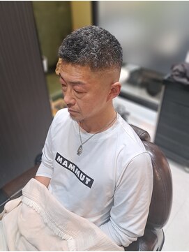 バーバーバー 高砂店(BARBER-BAR) スキンフェード