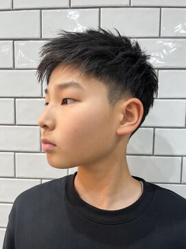 ミスターマウントロックバーバーショップ(MR.MT.ROCK BARBER SHOP) ボーイズカット　キッズカット