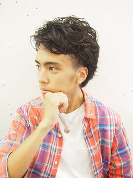 フラムリングス麻布(Framlings azabu) サイドツーブロック×強めメンズパーマ