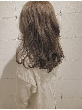 ナイン(NiNe.) ハイライトベージュ