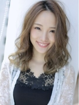 アグ ヘアー バーチ 鯖江店(Agu hair birch) レイヤー×アッシュでアンニュイ美人