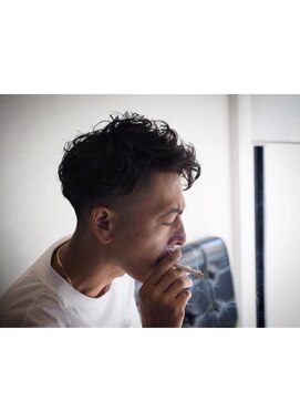 リヴ ヘアワークス(LiVE HAIR WORKS) fade×perma