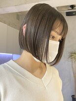 エリマ 調布(elima)&nbsp;前下がりミニボブ アッシュベージュ イルミナカラー 前髪あり