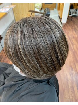 ヘアーズ シン(hairs Shin) ショートボブ