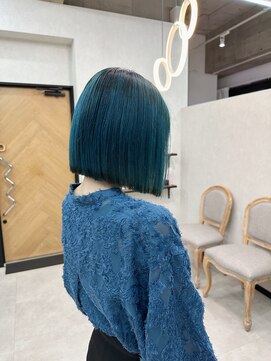 スイ(sui) シャドールーツ　マットブルー　タッセルボブ