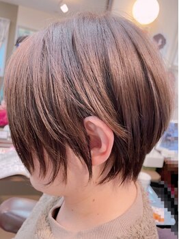 サロンドミナ(SALON DE MINA)の写真/ショート、ボブが圧倒的人気！再現性の高いカットで、自宅でもサロン帰りのスタイルが簡単に再現できる♪