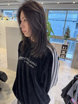 マルフェ 天王寺(marfe) ウルフレイヤーカットグレージュ透明感カラーミディアム