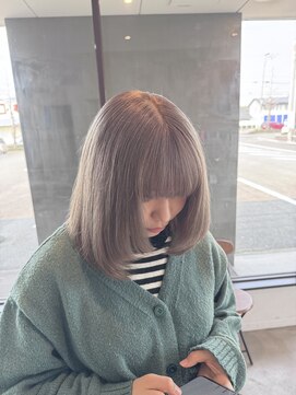 トテ(tote.) ハイトーンシルバーベージュ透明感ミルクティー