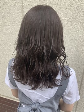 ローレン(Loren) グレージュブラウン／くすみ系カラー／寒色系