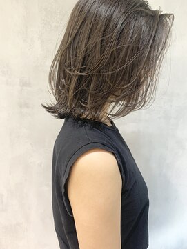 キチ(kichi.) [kichi.] レイヤーカット×オリーブグレージュ