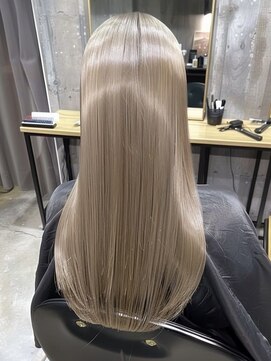 ネハス ナガオカ(nehus.nagaoka) ブリーチ//イメチェン/ホワイトブロンド/外ハネボブ/美髪