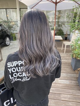 チェレ ロッソ 金剛店(Chere rosso) ハイトーングレージュ×コントラストカラー×ハイライト