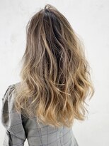 アルバム 銀座(ALBUM GINZA)&nbsp;ハイライトバレイヤージュロング_ウェーブパーマ耳かけ_ba293271