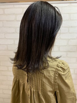 クラッチバイシオンアグリゲイト(CLUTCH by Zi-on aggregate) 外はねイヤリングカラー◎鎖骨ミディ