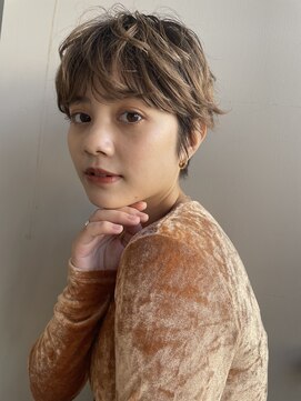 ブラウヘアアンドケア(care) くしゅっとショートヘアー