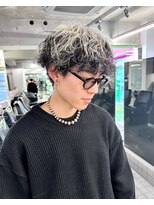 2トーンハイライトブリーチパーマ