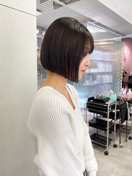 ジェム(GEM) 切りっぱなしボブ/前下がりスタイル