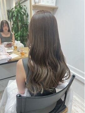 ロエネ(LOENE) 【ルイstyle】透明感◎柔らかさ◎ナチュラルなグレージュ