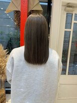 テンバイシオミエイチ(10 by shiomi H)&nbsp;艶感たっぷりトリートメントストレート