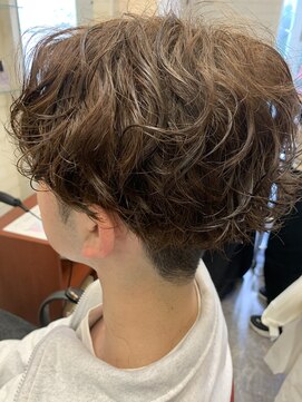 ロマンヤカタ ファース(ROMAN YAKATA fars) メンズ メンズパーマ スパイラルパーマ@田代1/11