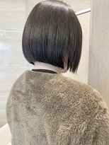 ラテ(latte)&nbsp;ぱつっと切りっぱなしボブ