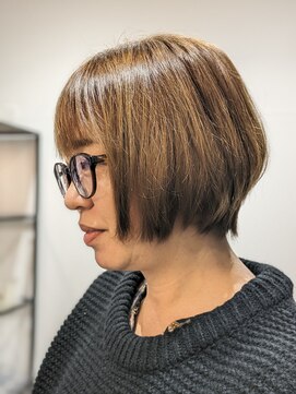 ケーオーエスビューティー(K O S beauty) ベージュショートボブ！