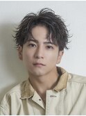 黒髪無造作アップバングメンズカット刈り上げショート