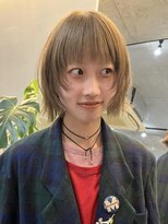 ナループロア ルームー(Nalu pu loa ROOMOO)&nbsp;レイヤーカット/レイヤーボブ/外ハネボブ/オリーブベージュ