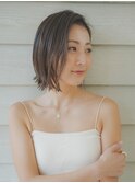 外ハネ　ボブ