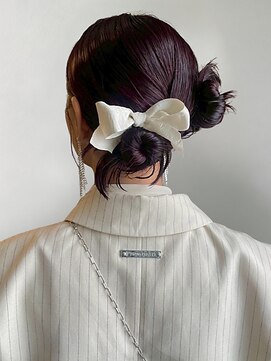 ロイオブジゼル(roi of GiseL) ヘアアレンジ カチモリ お団子 リボンアレンジ 結婚式 20代