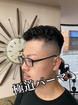 ハウディー(HOWDY)&nbsp;極道パーマ×スキンフェード【HOWDY前橋店】